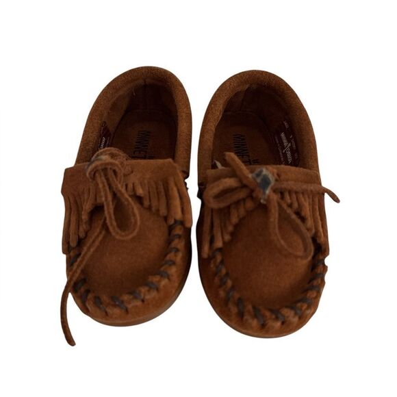 Minnetonka Kids Moccasins in Brown - Picture 1 of 3
